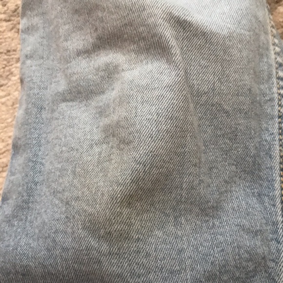 Levi’s Mom Jeans with Knee Rip - Picture 5 of 5